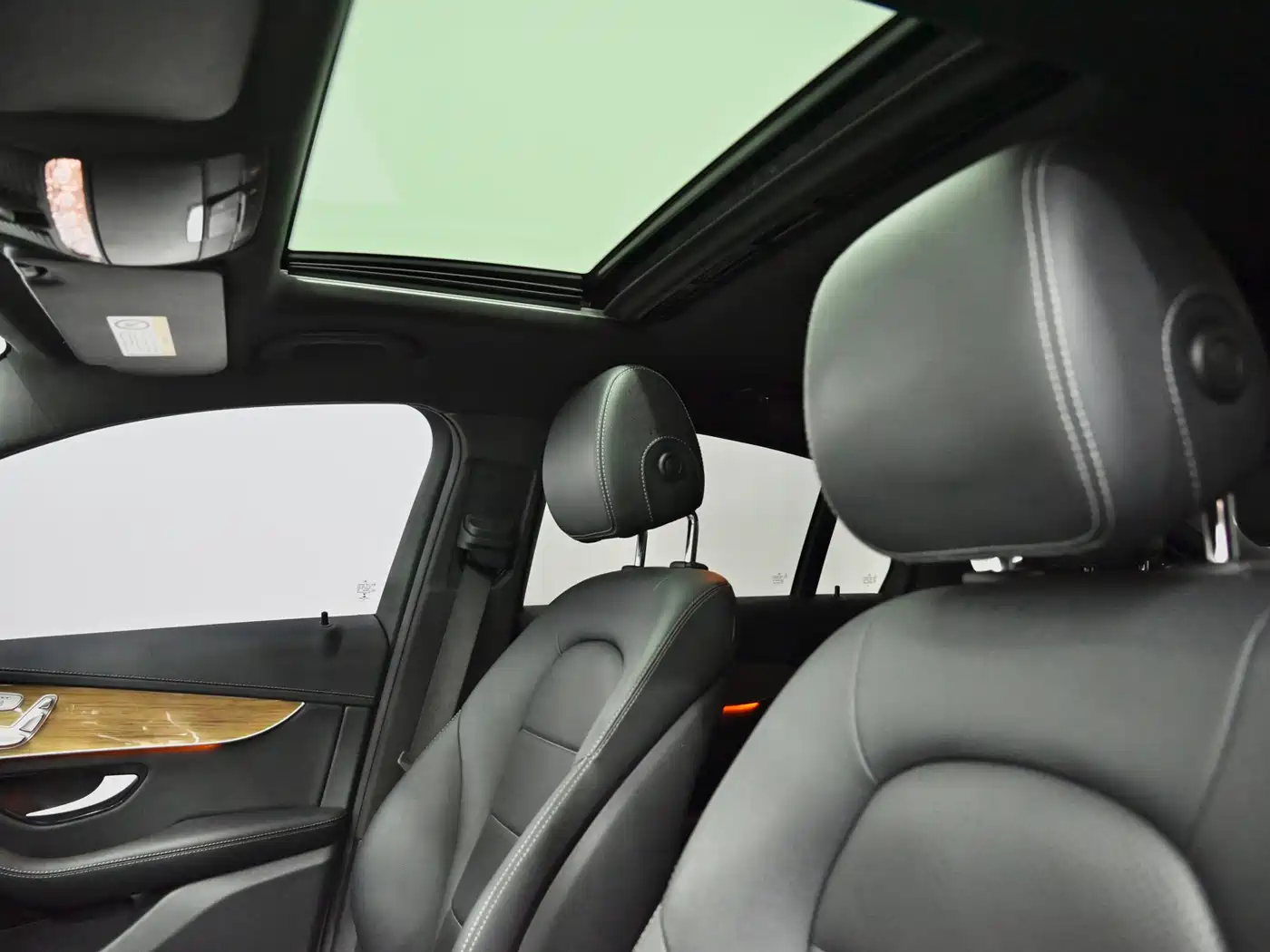 Mercedes-Benz GLC Coupe 2019 GLC 260 4MATIC Coupe SUV фото 14