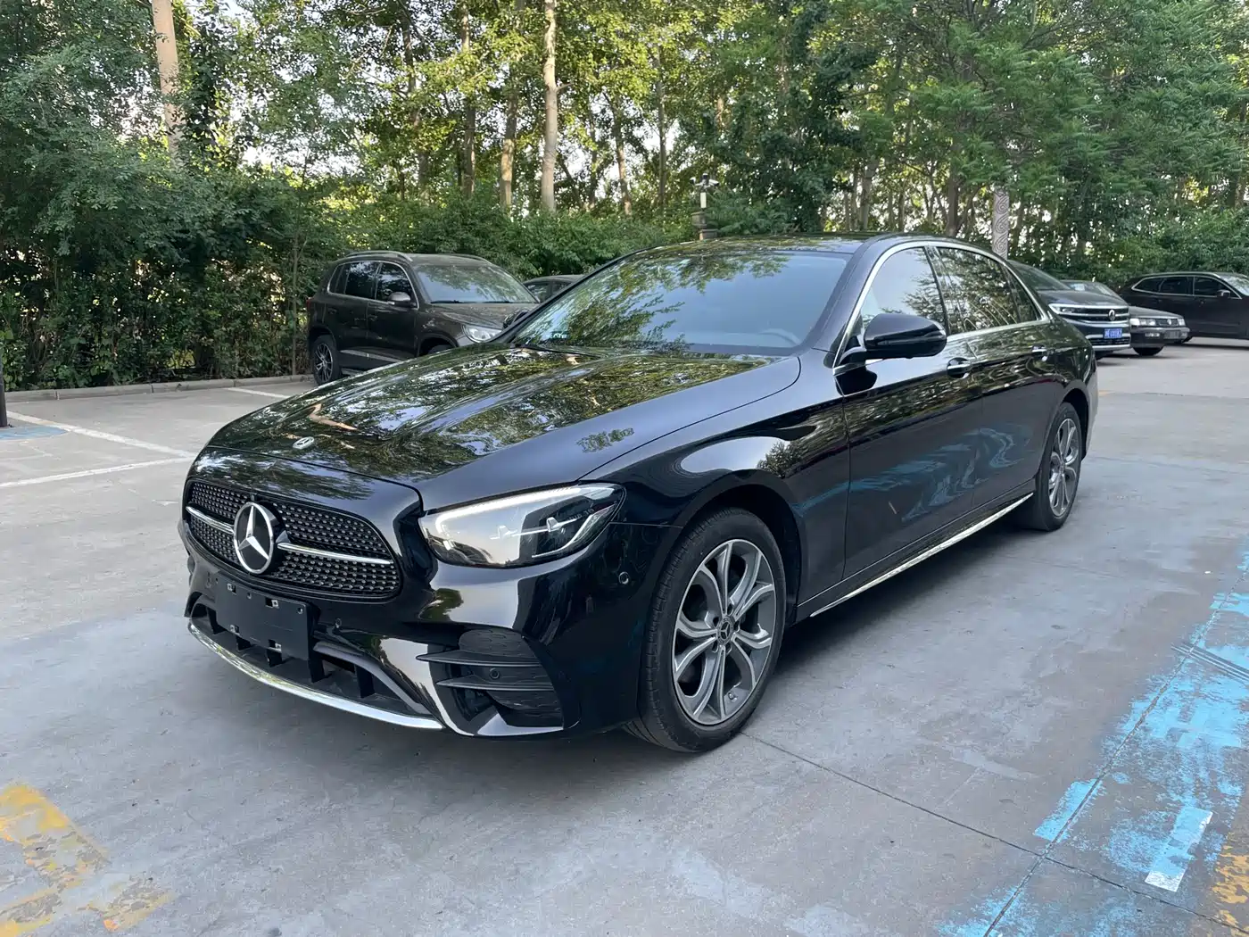 MERCEDES-BENZ E-CLASS