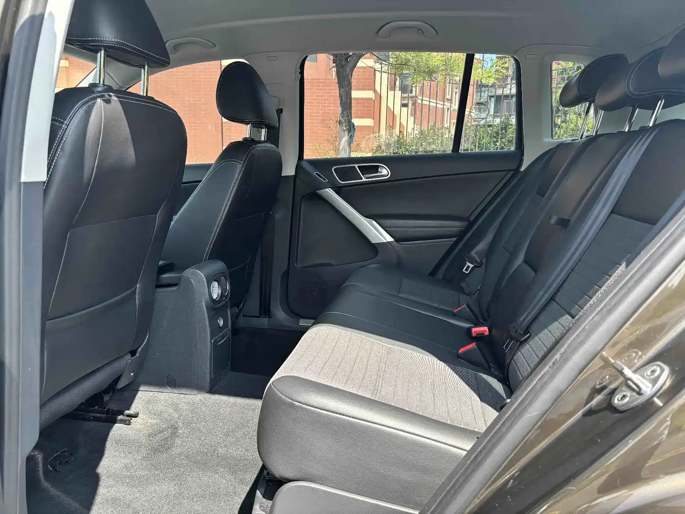 Volkswagen Tiguan 2016 Model 300TSI Automatic 2WD Trend Edition фото 4