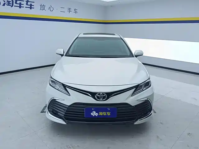 Toyota Camry 2022 2.0GVP Leading Edition — фото 2