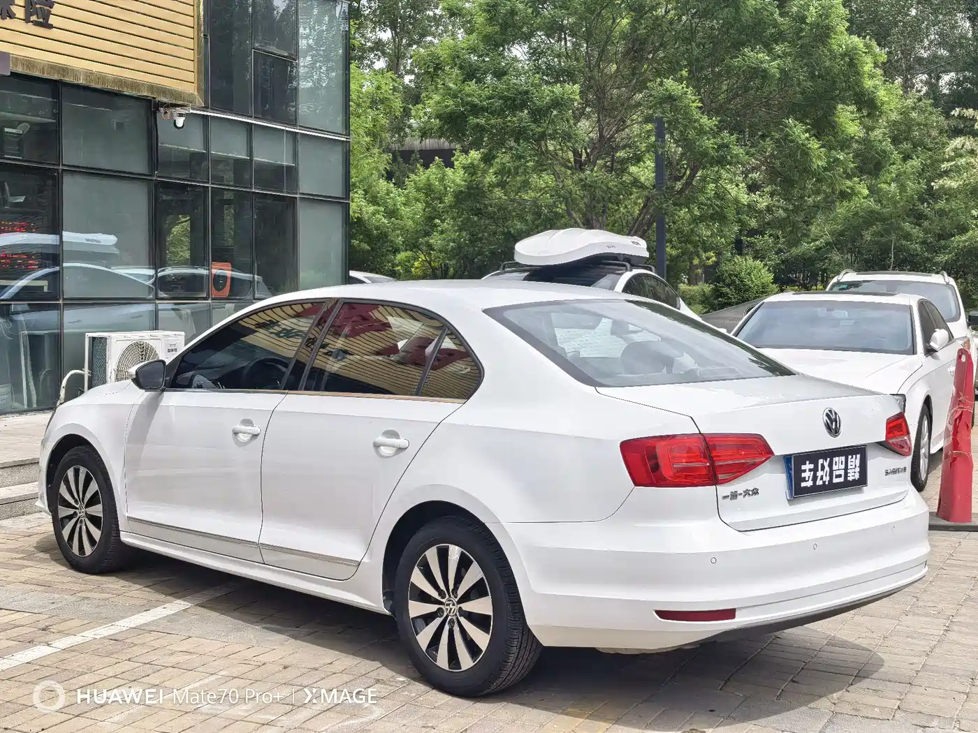 Volkswagen Sagitar 2018 1.6L Automatic Comfort фото 5