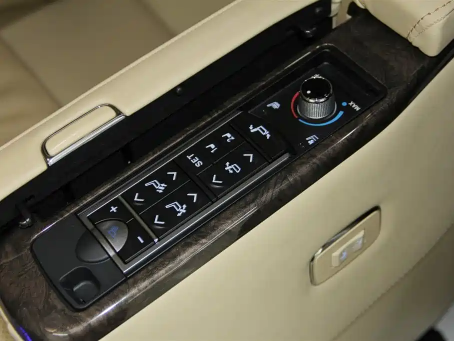 Toyota Alphard 2023 Dual Hybrid 2.5L Ultimate Gold Edition фото 16