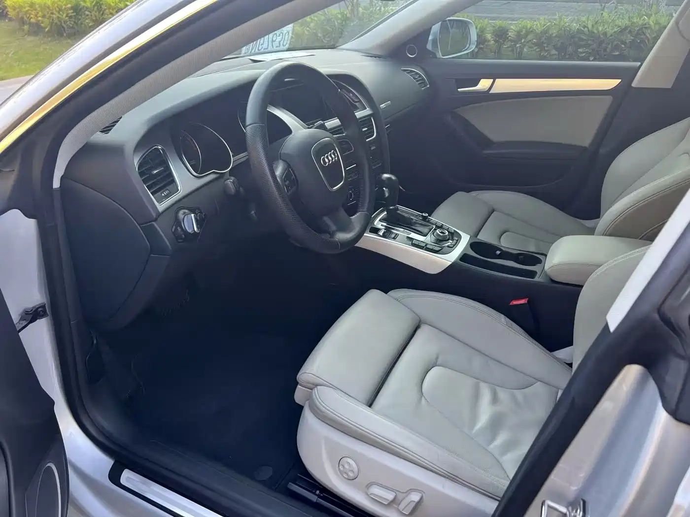 Audi A5 (Import) 2012 2.0TFSI Sportback фото 7