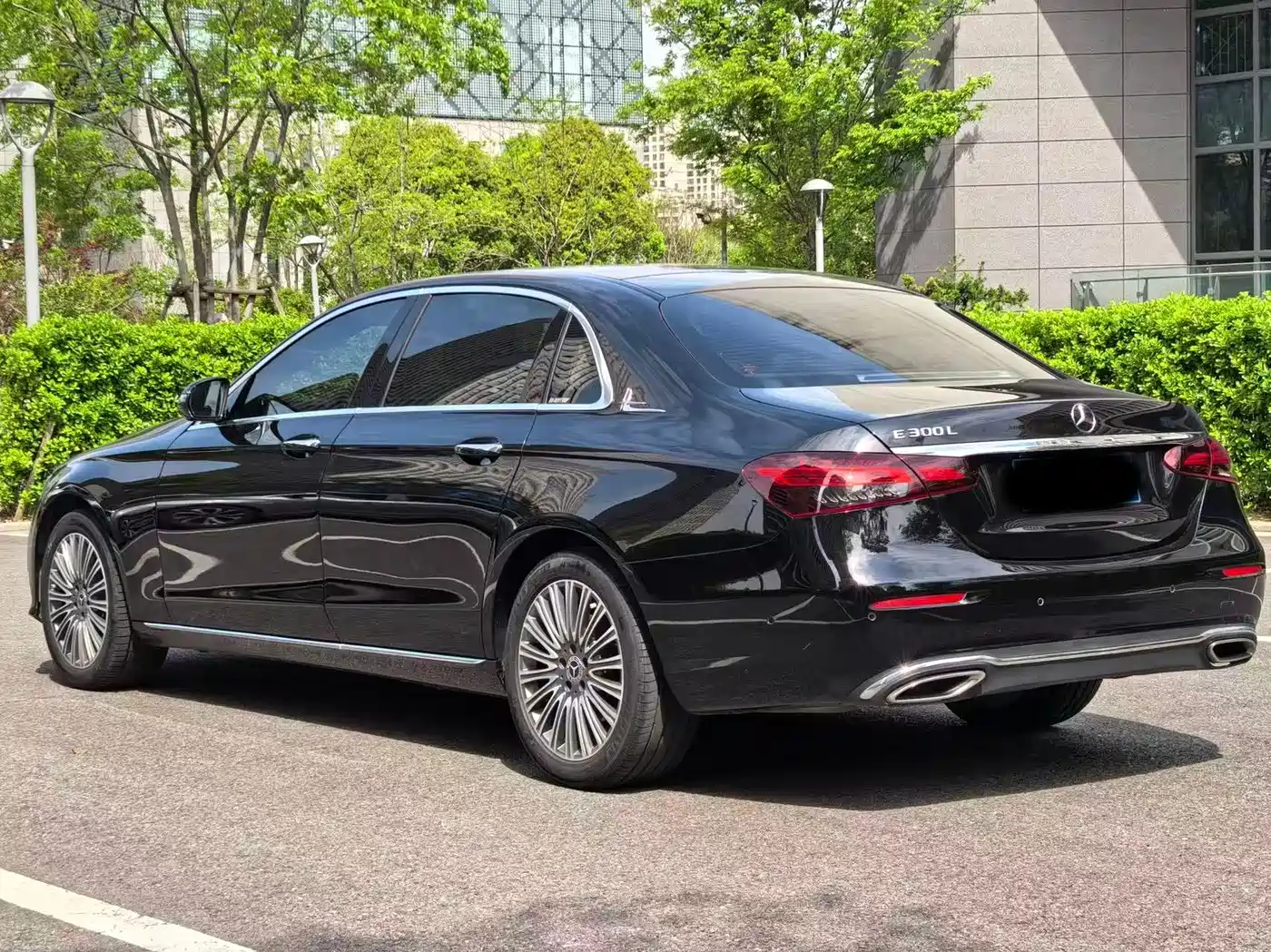 Mercedes-Benz E-Class 2022 E 300 L Luxury фото 10