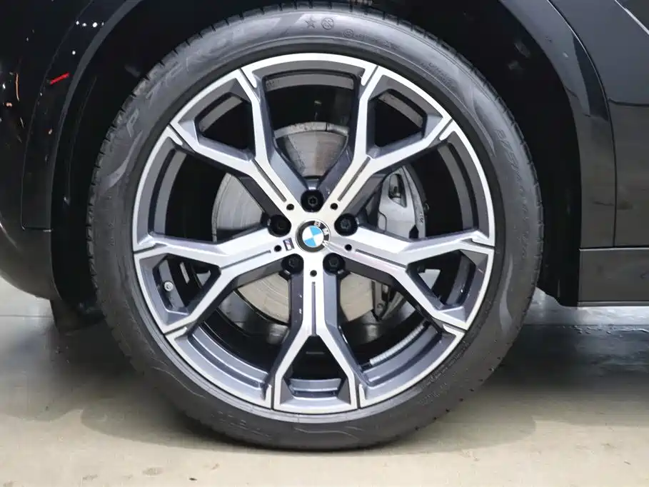 BMW X6 2023 xDrive40i M Sport Package фото 29