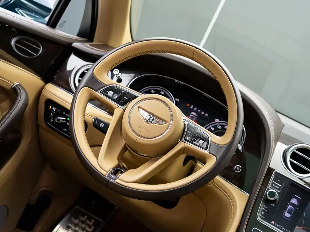Bentley Bentayga 2017 2016 6.0T Standard Edition