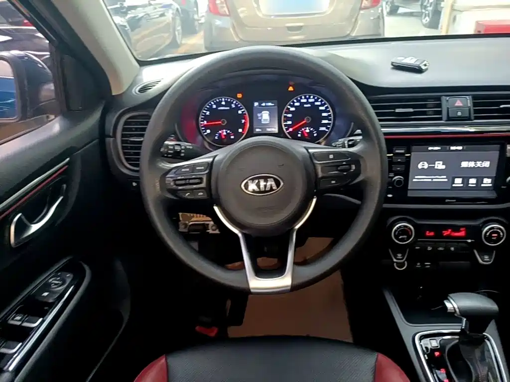 Kia KX CROSS 2018 2017 1.4L AT GLS