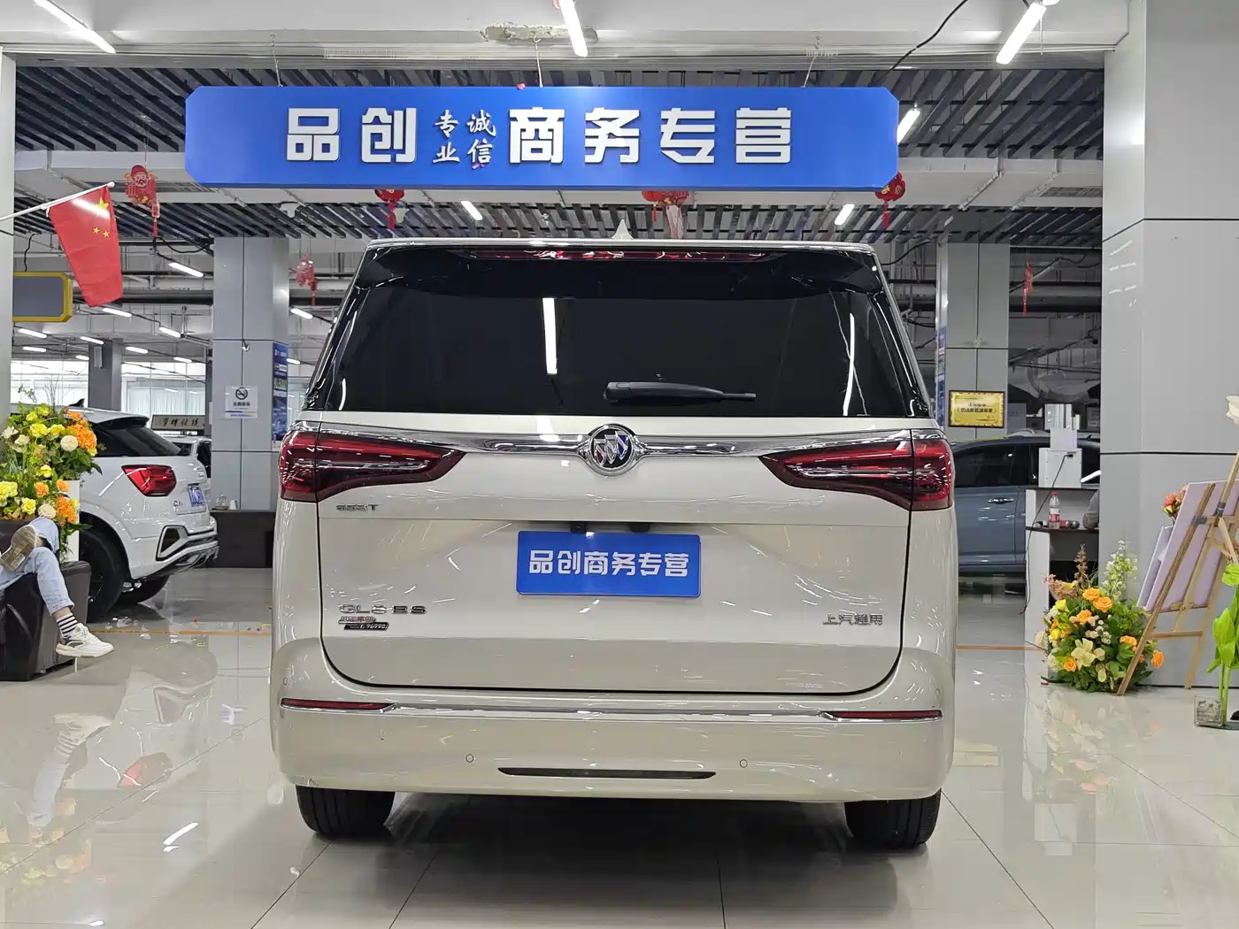 Buick GL8 2023 ES Landmaster Exclusive фото 8