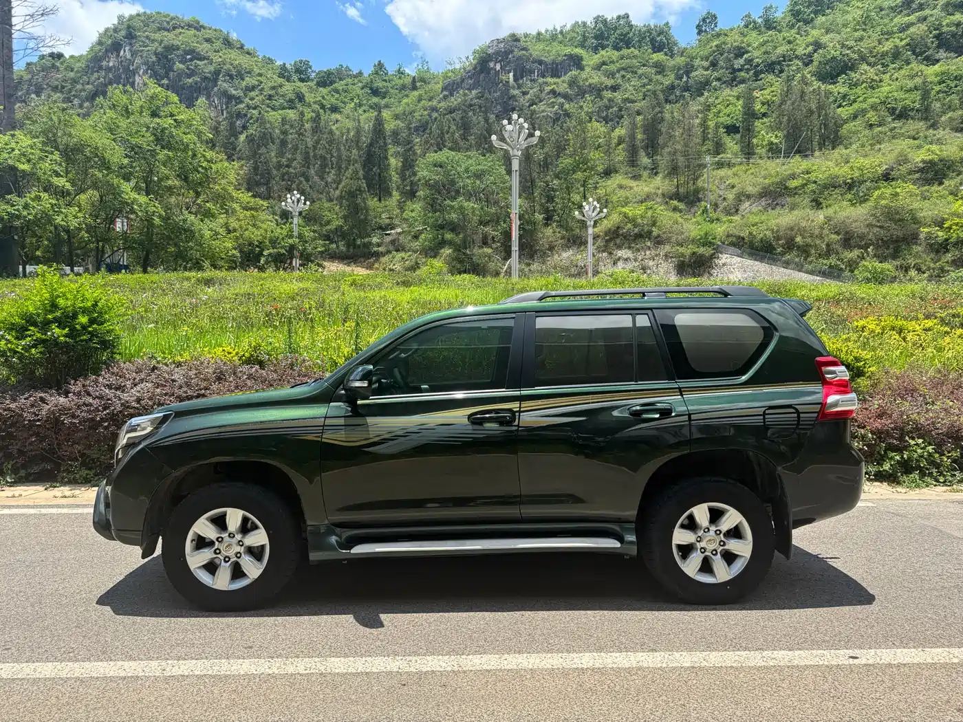 Toyota Prado 2015 2.7L Automatic Luxury фото 3