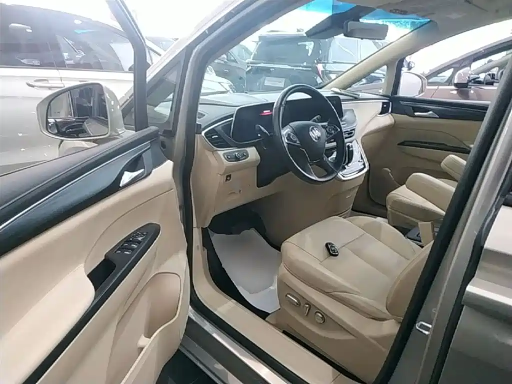 Buick GL8 2023 ES Landmaster Exclusive фото 16