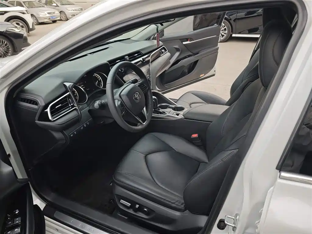Toyota Camry 2019 Facelift 2.0G Luxury Edition фото 7