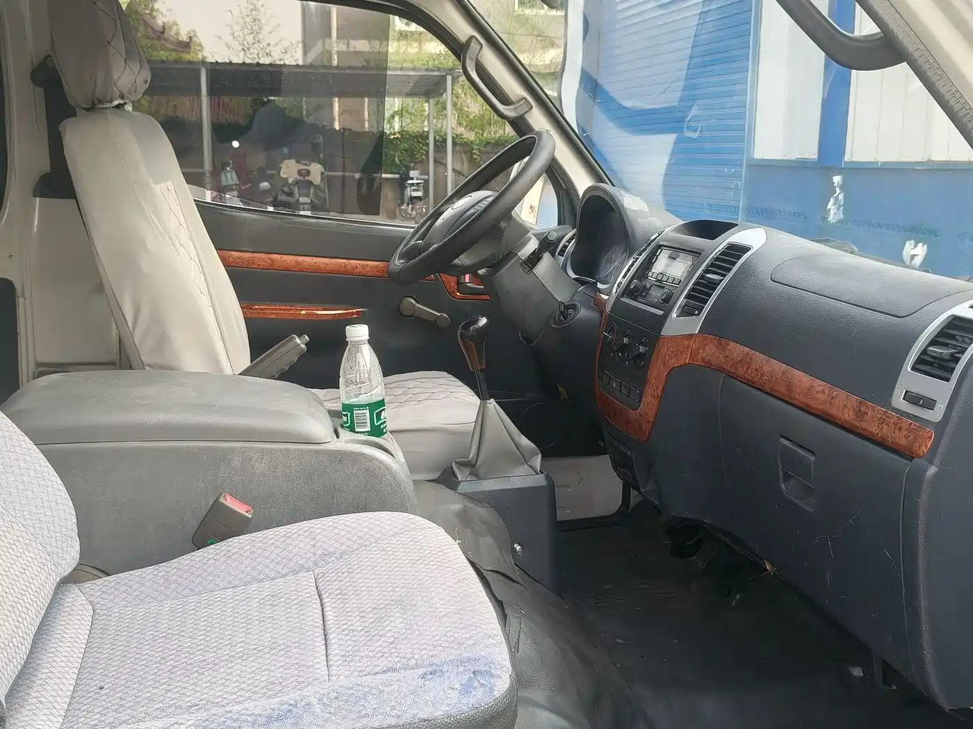 Golden Dragon Hiace 2018 2019 Model 2.0L Petrol Version Long Wheelbase High Roof V20