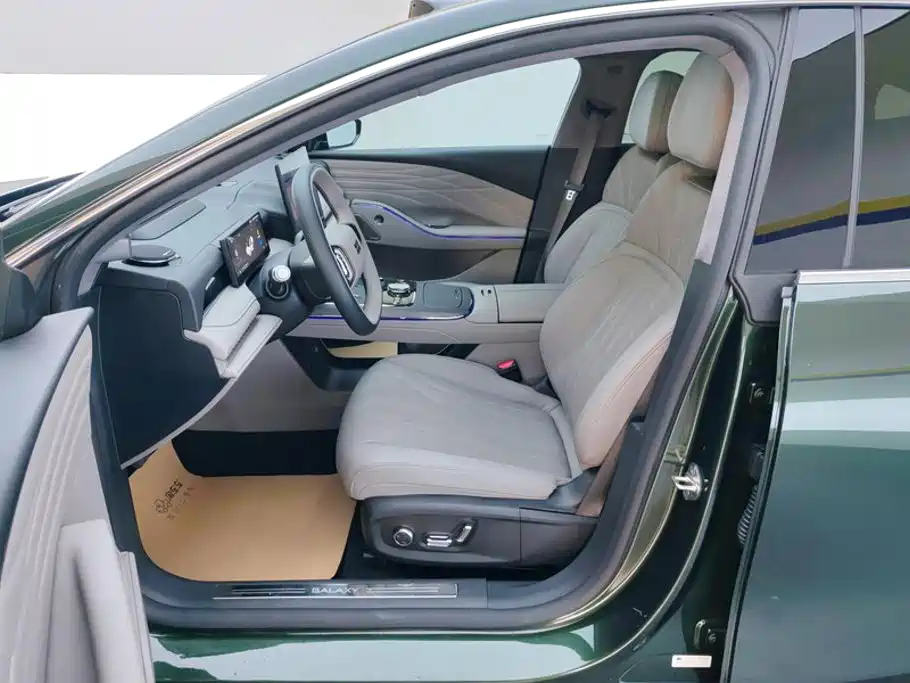 Geely Galaxy Galaxy Xingyao 8 2025 2025 130km EM-P Starship Edition
