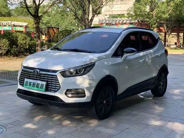 BYD Yuan New Energy 2018 EV360 Smart Connected Cool Type