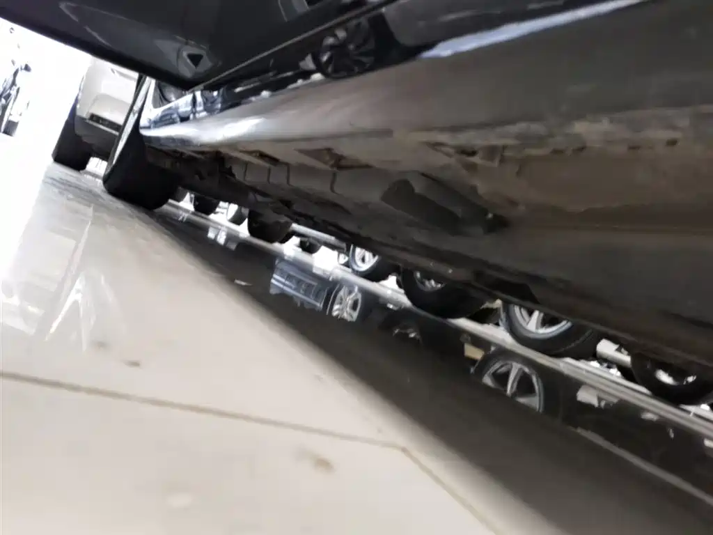 Toyota Camry 2015 2.0G Leading Edition фото 19