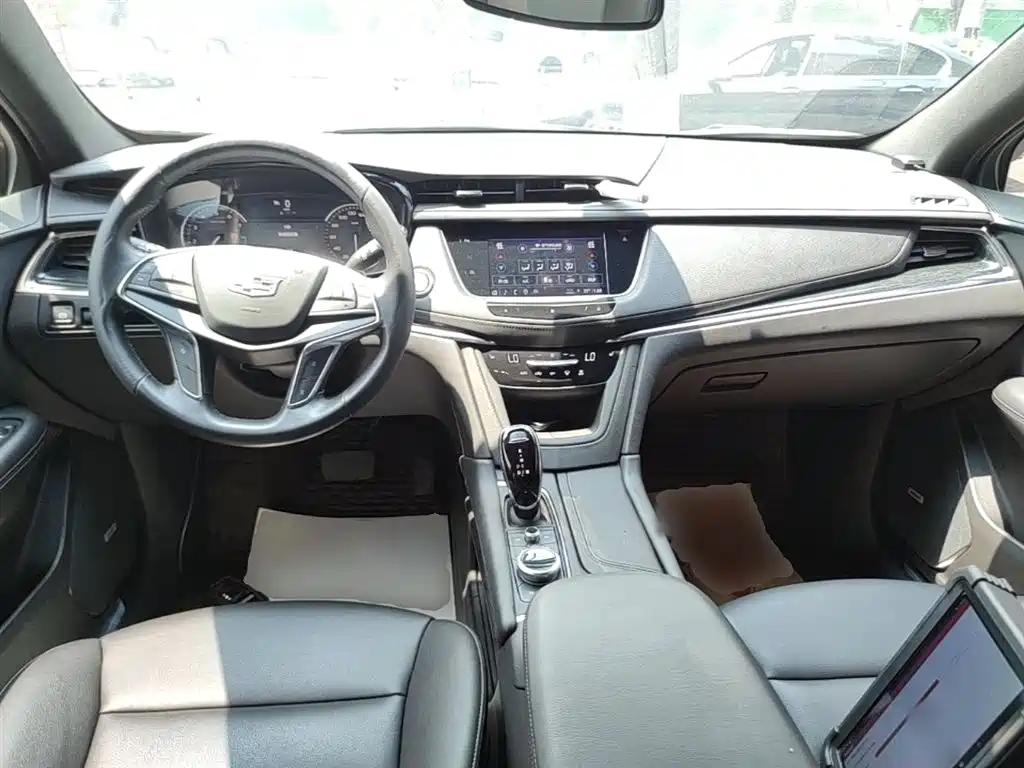 Cadillac XT5 2021 2.0T 2WD Luxury Edition фото 10