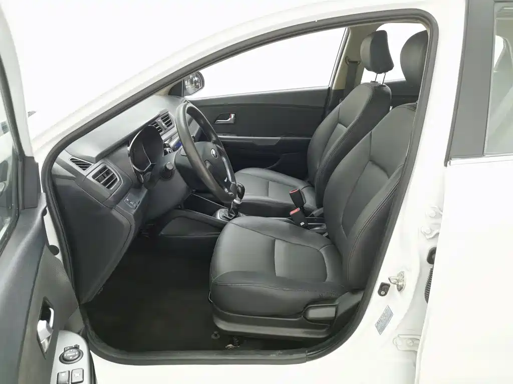 Photo 10 - Kia K2