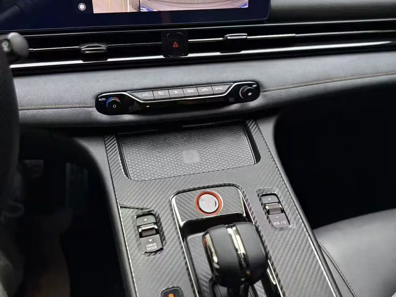 GAC Trumpchi Trumpchi Emkoo 2022 270T DCT J16 R-style Track Edition фото 11