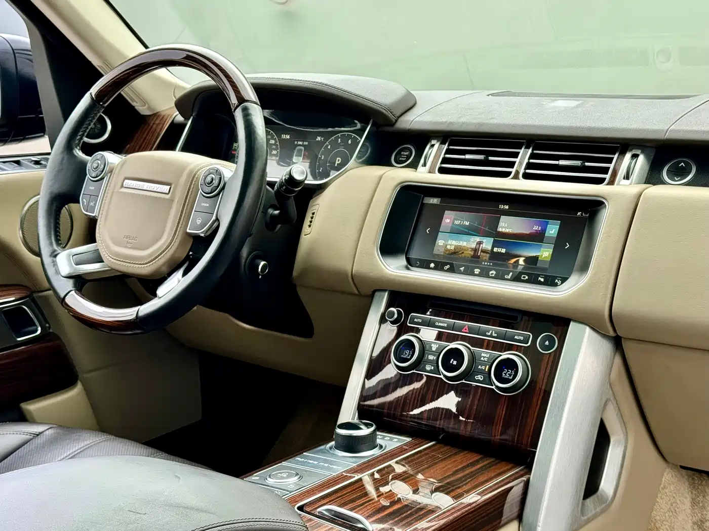 Land Rover Range Rover 2017 3.0 SC V6 Vogue фото 11