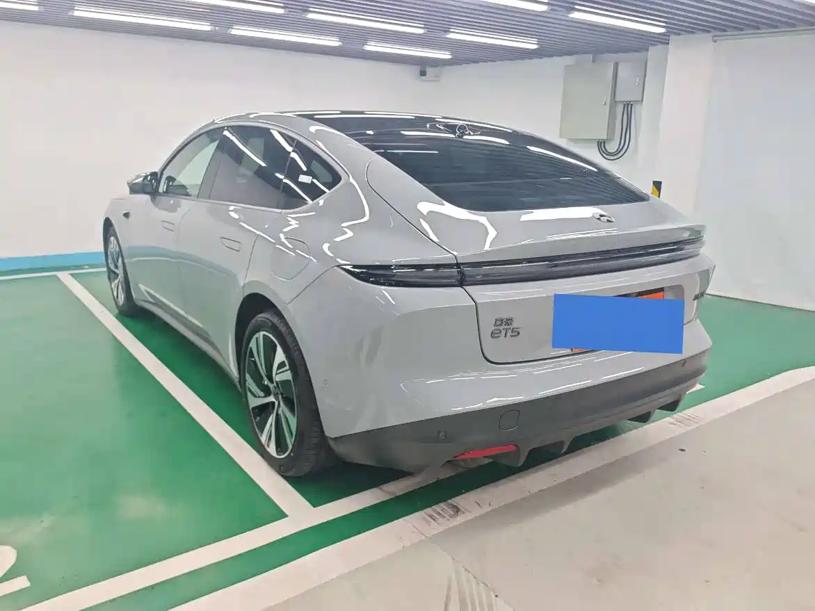 NIO NIO ET5
