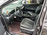 Photo 7 - Hyundai Custo