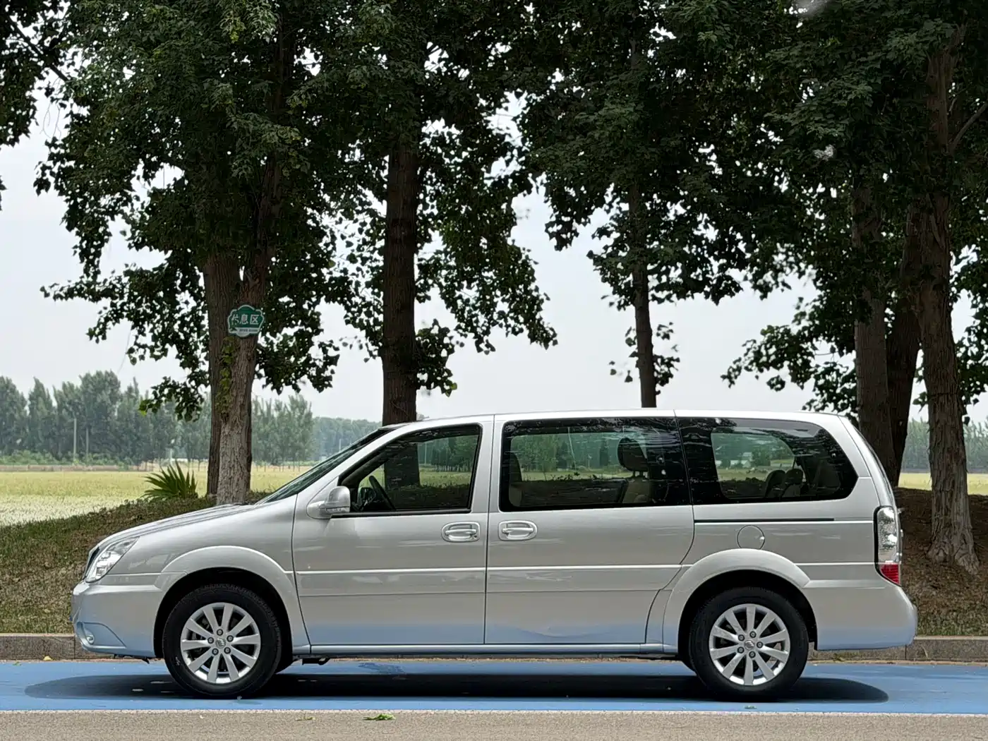 Buick GL8 2014 2.4L Classic Edition фото 3