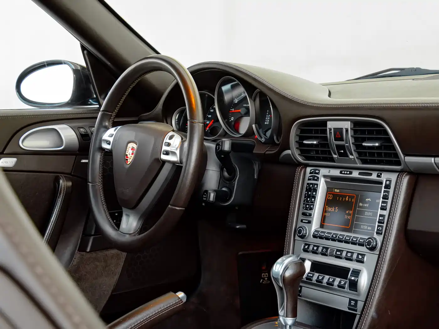 Porsche 911 2006 Carrera AT 3.6L фото 12