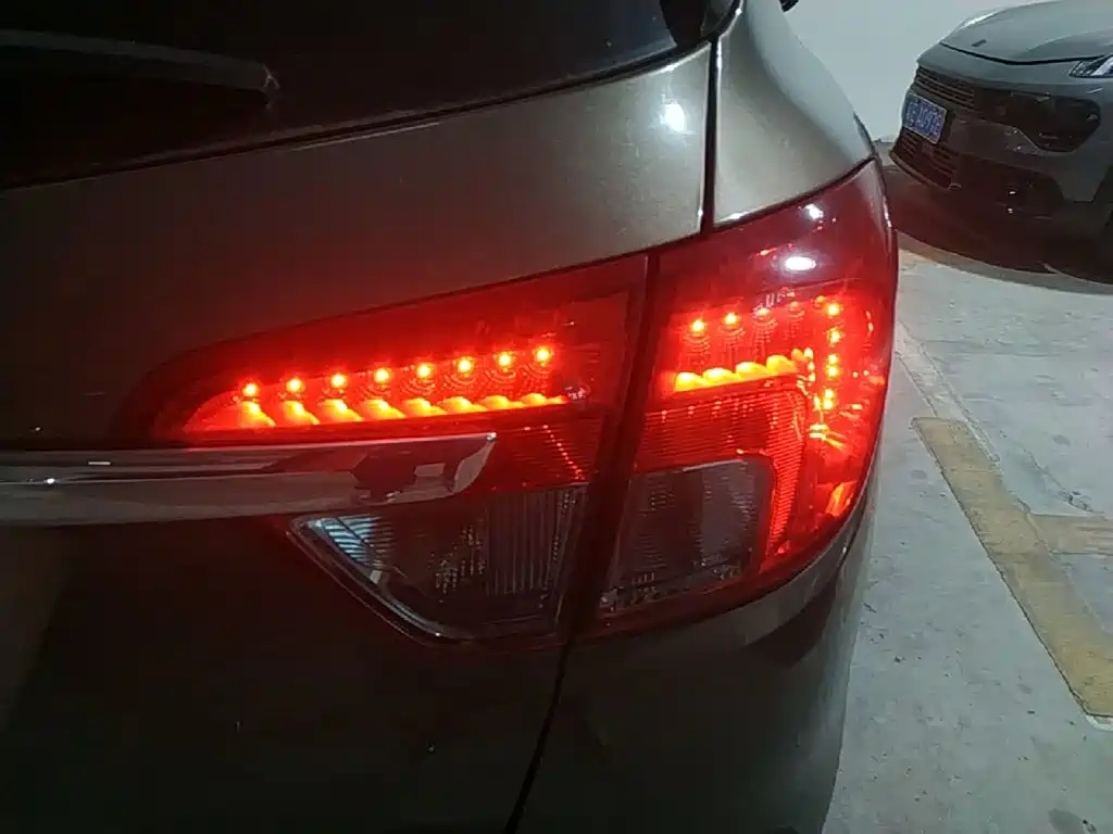Фото 8 - Buick Envision Plus