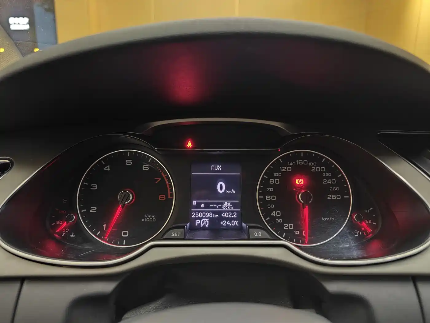 Audi A4L 2013 35 TFSI Automatic Standard фото 33