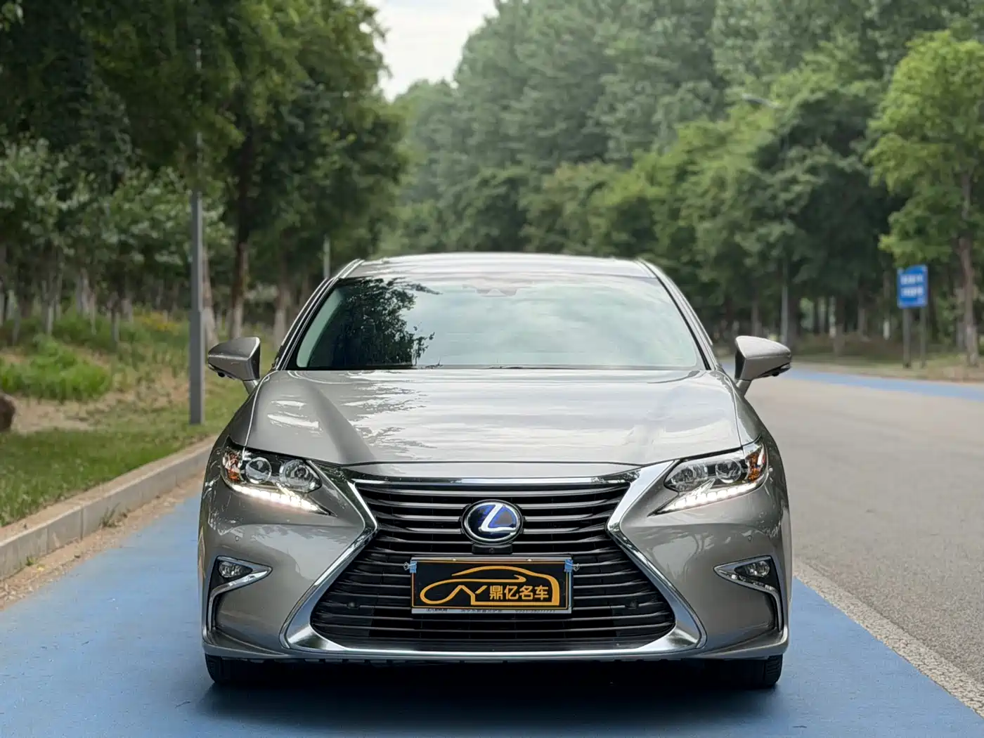 Lexus ES 2015 300h Comfort Edition