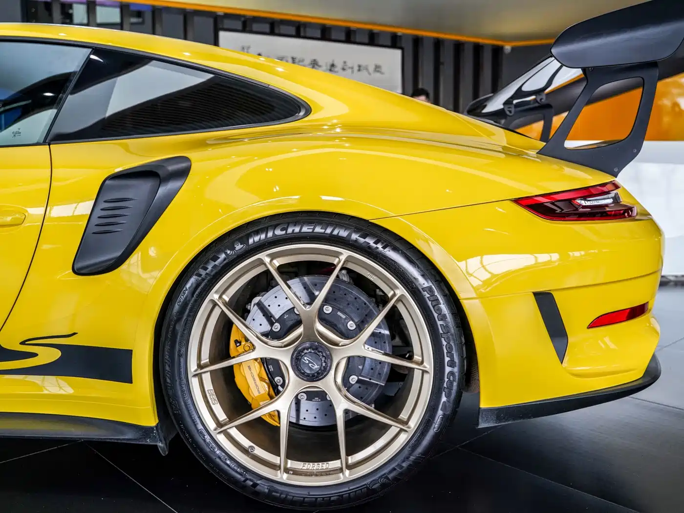 Porsche 911 2018 GT3 RS 4.0L фото 11