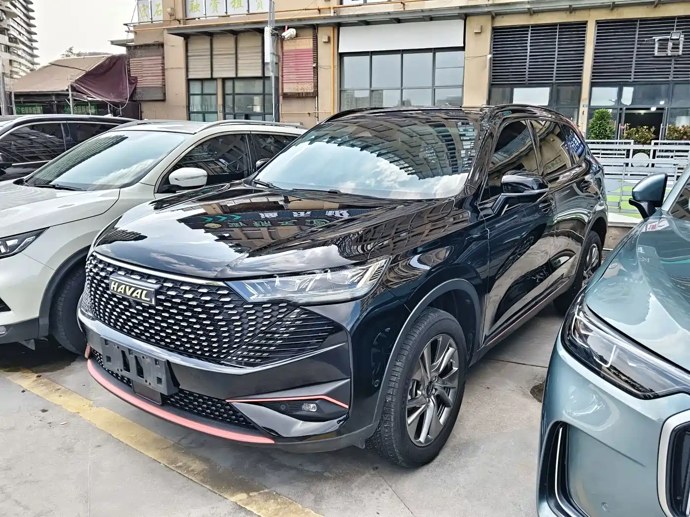 Photo 1 - Haval H6