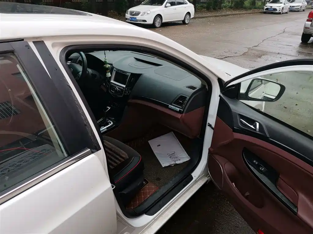 BYD Surui 2015 Facelift 1.5L Auto Luxury фото 22