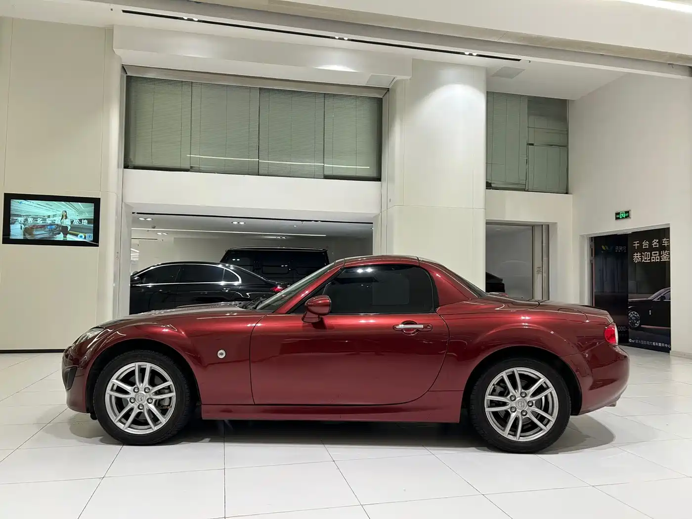 Mazda MX-5 2013 2009 2.0