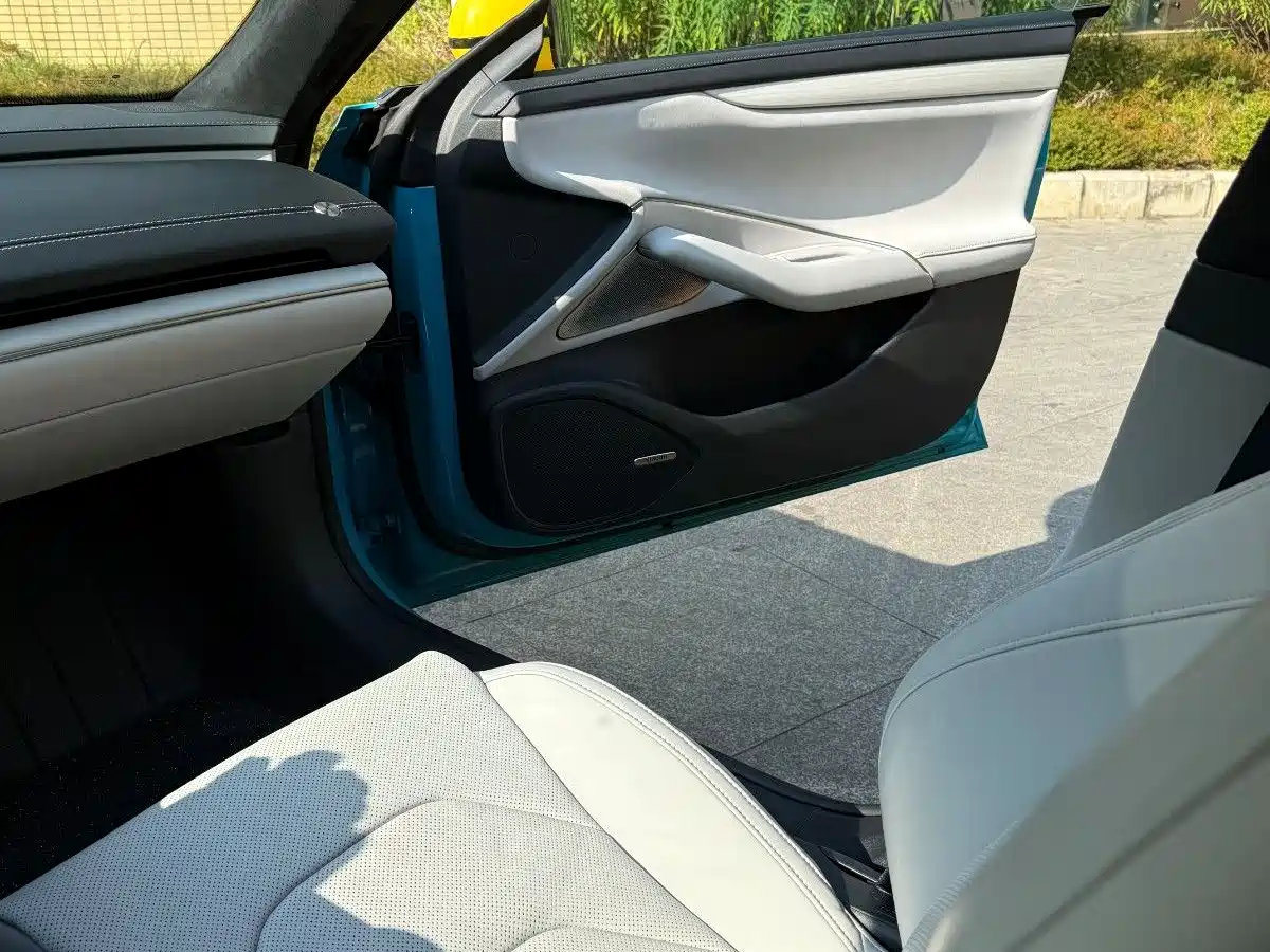 XIAOMI CAR XIAOMI SU7