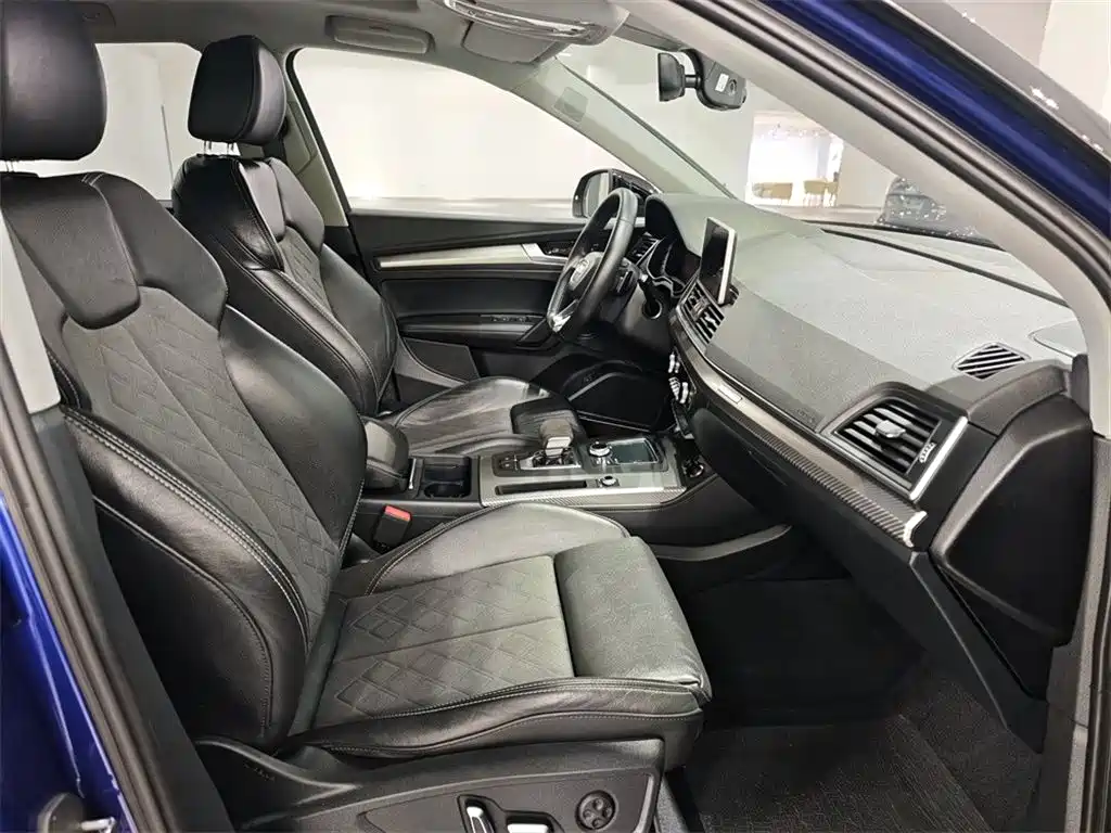 Photo 12 - Audi Q5L