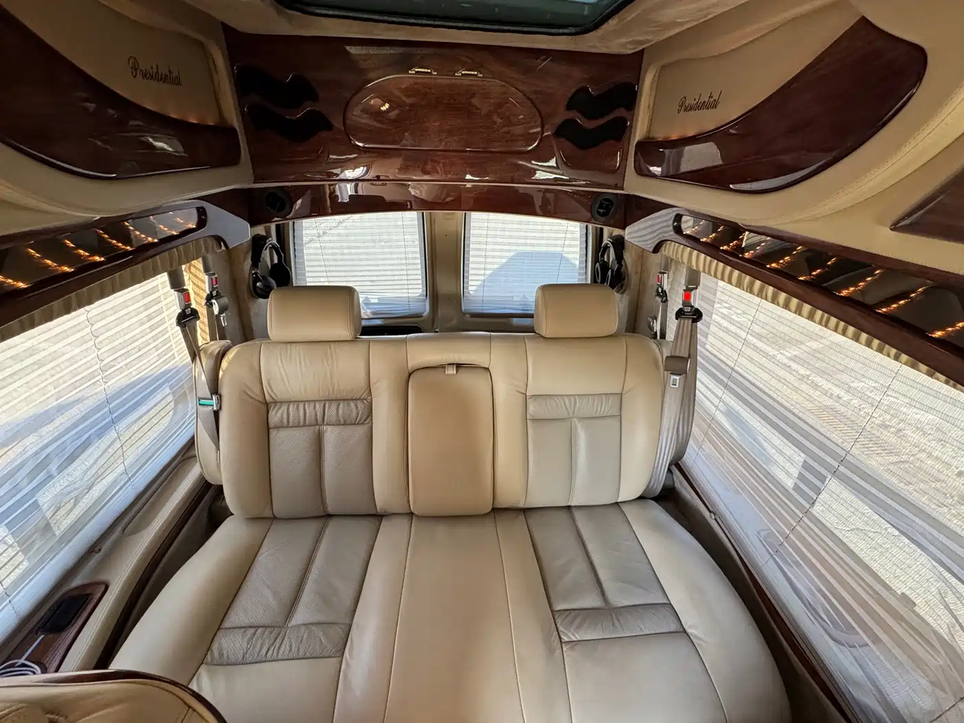 GMC Savana 2010 2011 6.0L Business Star 10-seater