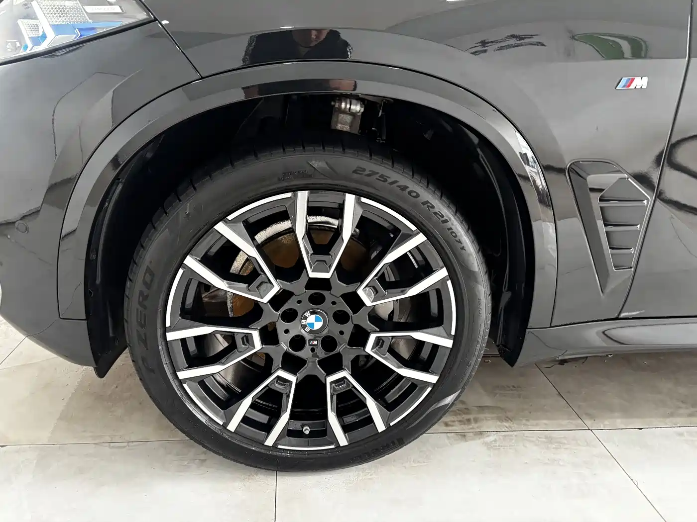 BMW X5 2025 Model xDrive 40Li M Sport Blackout Package фото 33