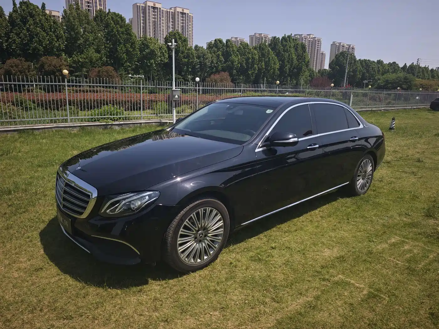 Mercedes-Benz E-Class 2020 E 300 L Fashion фото 2