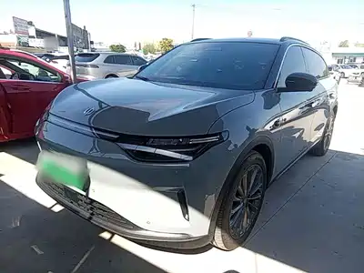 Leapmotor C11