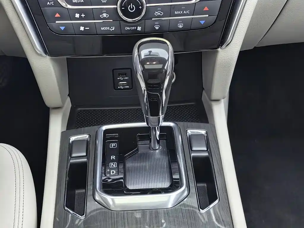 Venucia T90 2017 2017 2.0L CVT Smart Edition