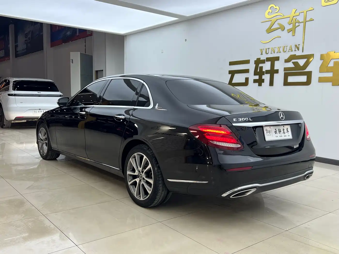 Mercedes-Benz E-Class 2017 E 300 L Luxury фото 22