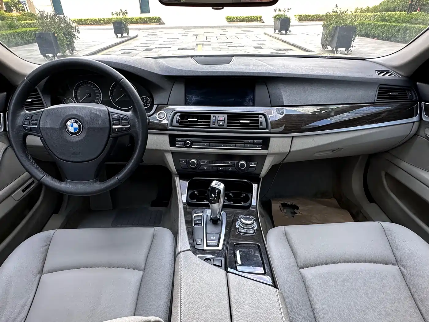 BMW 5 Series 2013 530Li Leadership фото 9