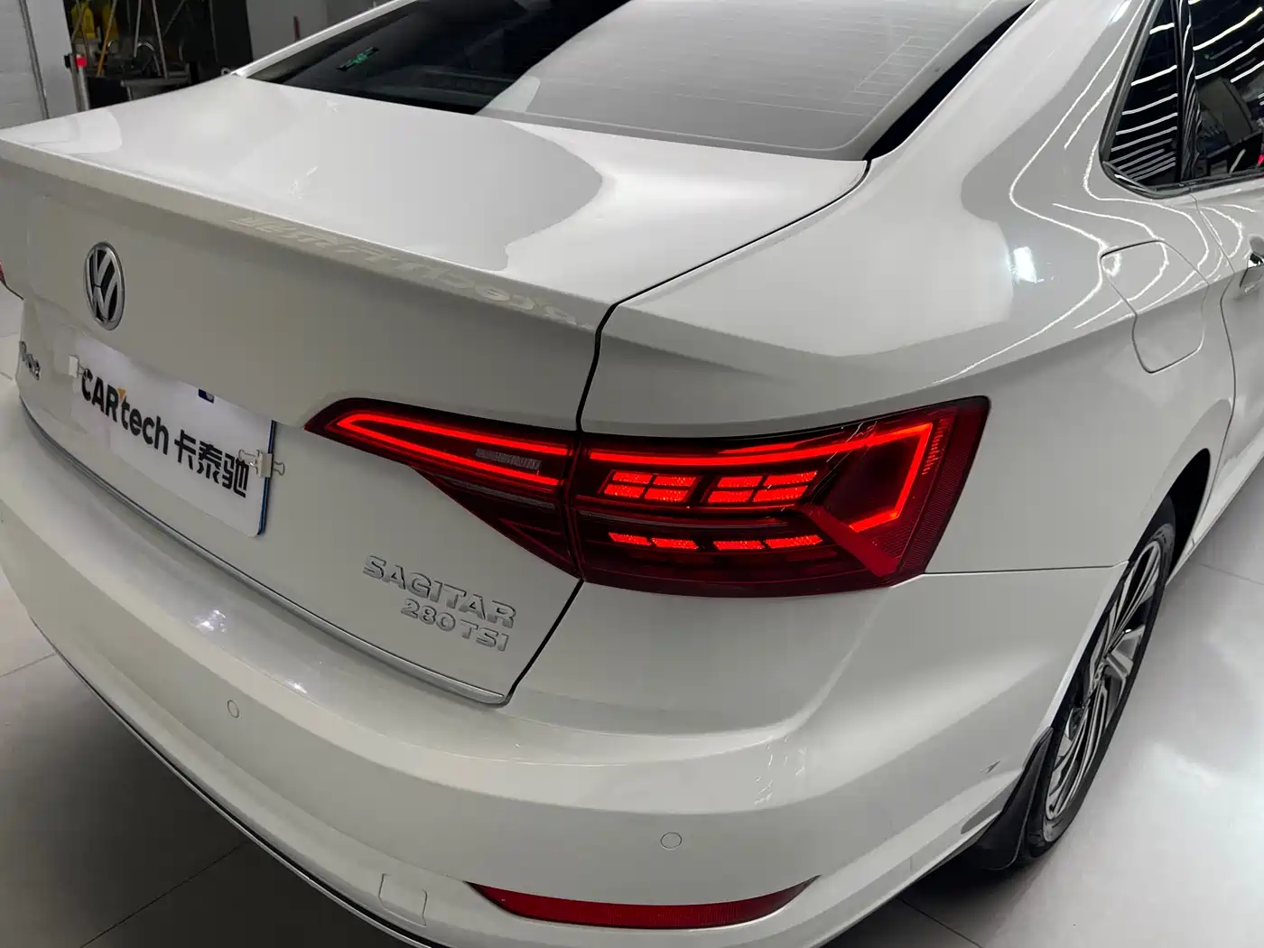 Volkswagen Sagitar 2021 280TSI DSG Luxury Smart Connect фото 24