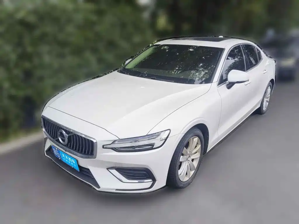 Volvo S60 2022 B3 Smart Drive Luxury Edition