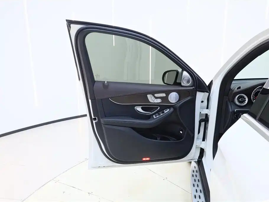 Mercedes-Benz GLC 2022 Facelift GLC 300 L 4MATIC Dynamic Collector's Edition фото 25