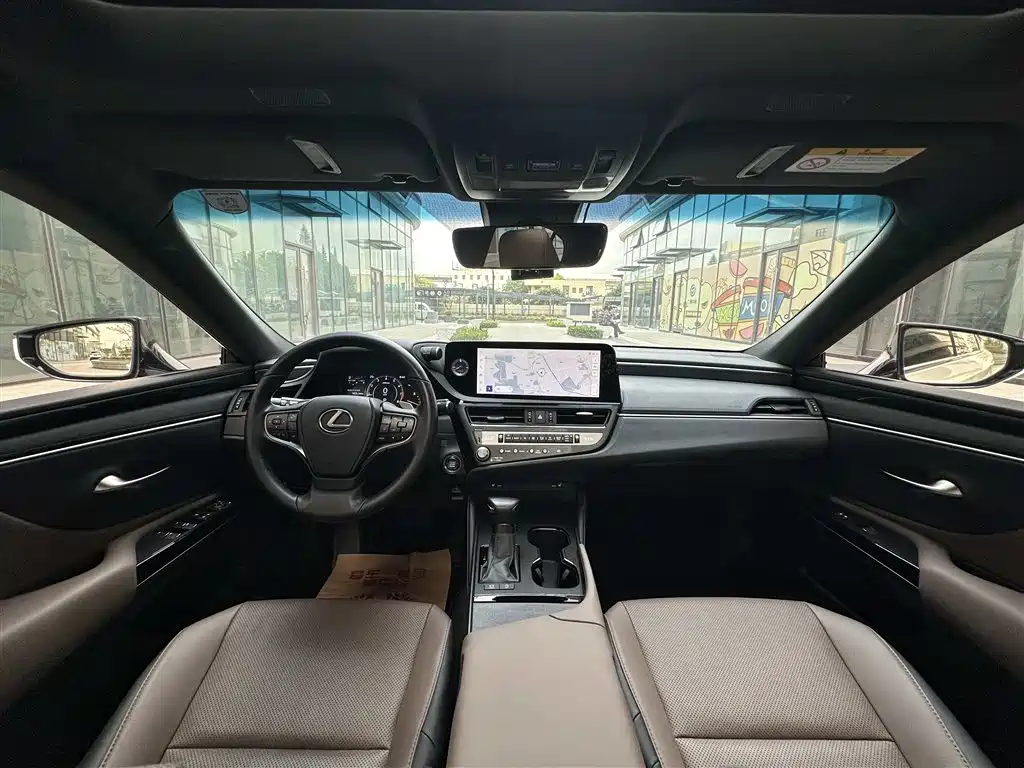 Lexus ES 2022 200 Excellence Edition фото 6