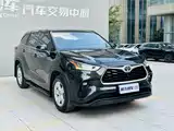 Фото 3 - Toyota Highlander