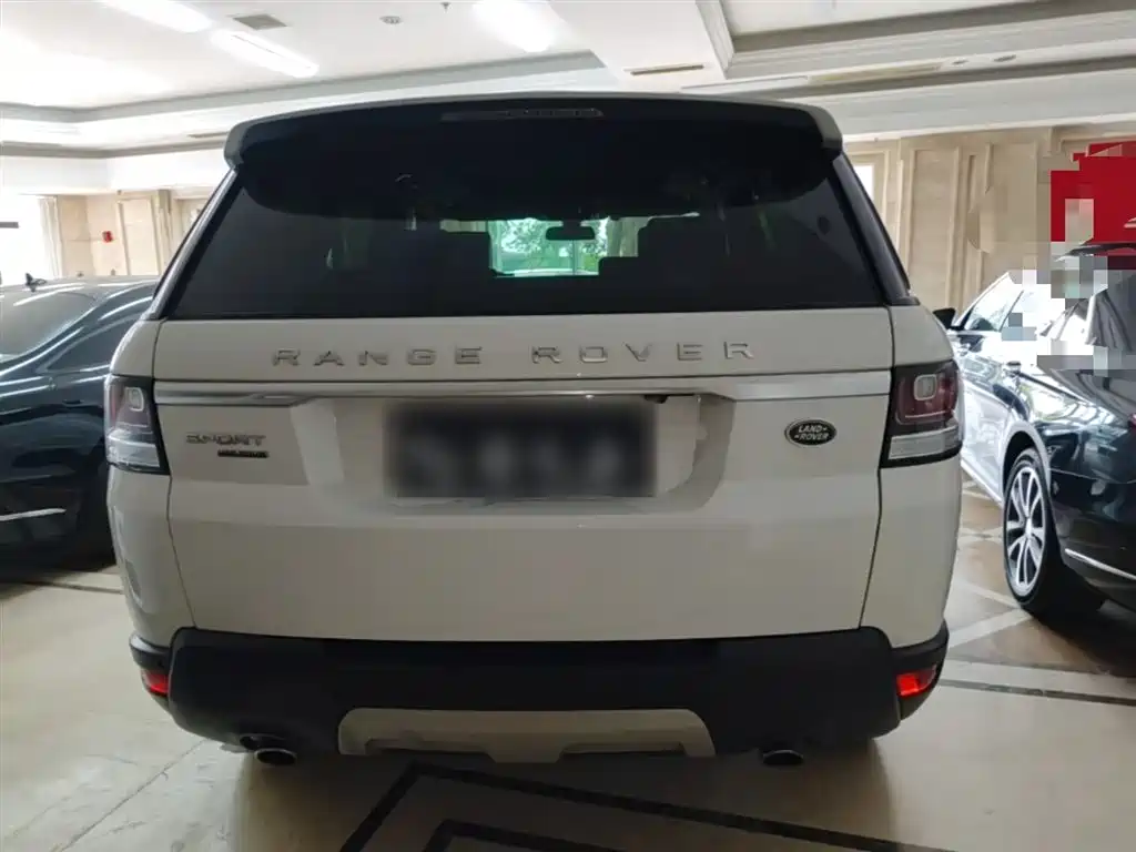 Land Rover Range Rover Sport 2015 3.0 SDV6 HSE фото 6