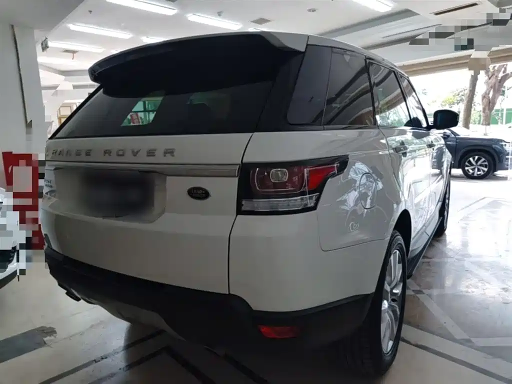 Land Rover Range Rover Sport 2015 3.0 SDV6 HSE фото 7